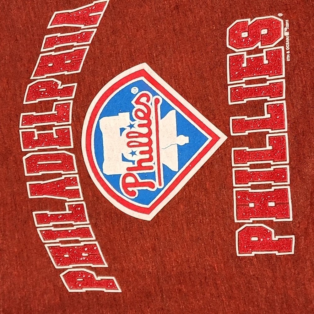 5th & Ocean Red Short Sleeve Tee Philadelphia Phillies